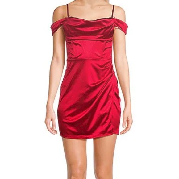 open lace back dress Amazon.com: B Darlin Womens Fit + Flare Full-Length Dress Red Embellished  Spaghetti Strap V Neck Prom Juniors 5 : Clothing, Shoes & Jewelry
